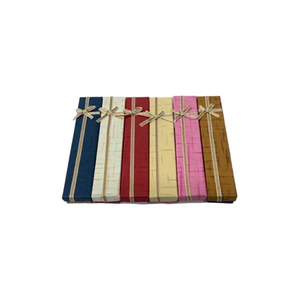 Set Regalo Promozionale MNJ 12 Pezzi con Materiale in Tessuto e Interno in Spugna, Design Diversi, Stile Popolare per Regali Personali - Product Image 1