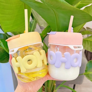 Botol air kaca rantai mutiara lucu tumbler kaca minum cantik dengan sedotan untuk anak perempuan
