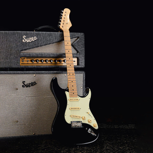 <span class=keywords><strong>Guitarra</strong></span> Eléctrica de 6 Cuerdas de Alta Calidad Hecha a Medida con Mástil de Arce y Puente de Trémolo de Dos Puntos para Actuaciones en Solitario - Product Image 3