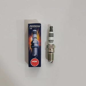 Repuestos Automotrices Originales NGK Bujía 3689 TR6IX para <span class=keywords><strong>Aston</strong></span> <span class=keywords><strong>Martin</strong></span> 6.0 V12 2004-2016, 6.0 V12 2004-2016 OEM 12571165 - Product Image 2