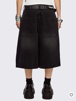 MZN Short en jean baggy noir délavé pour homme, longueur genou, avec décoration chaîne à œillets style punk, logo personnalisé