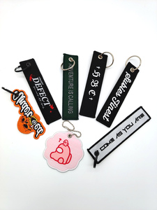 Llavero de <span class=keywords><strong>tela</strong></span> con parche bordado personalizado YYX, llavero para <span class=keywords><strong>coche</strong></span> con logotipo tejido, otros llaveros, productos chinos - Product Image 1