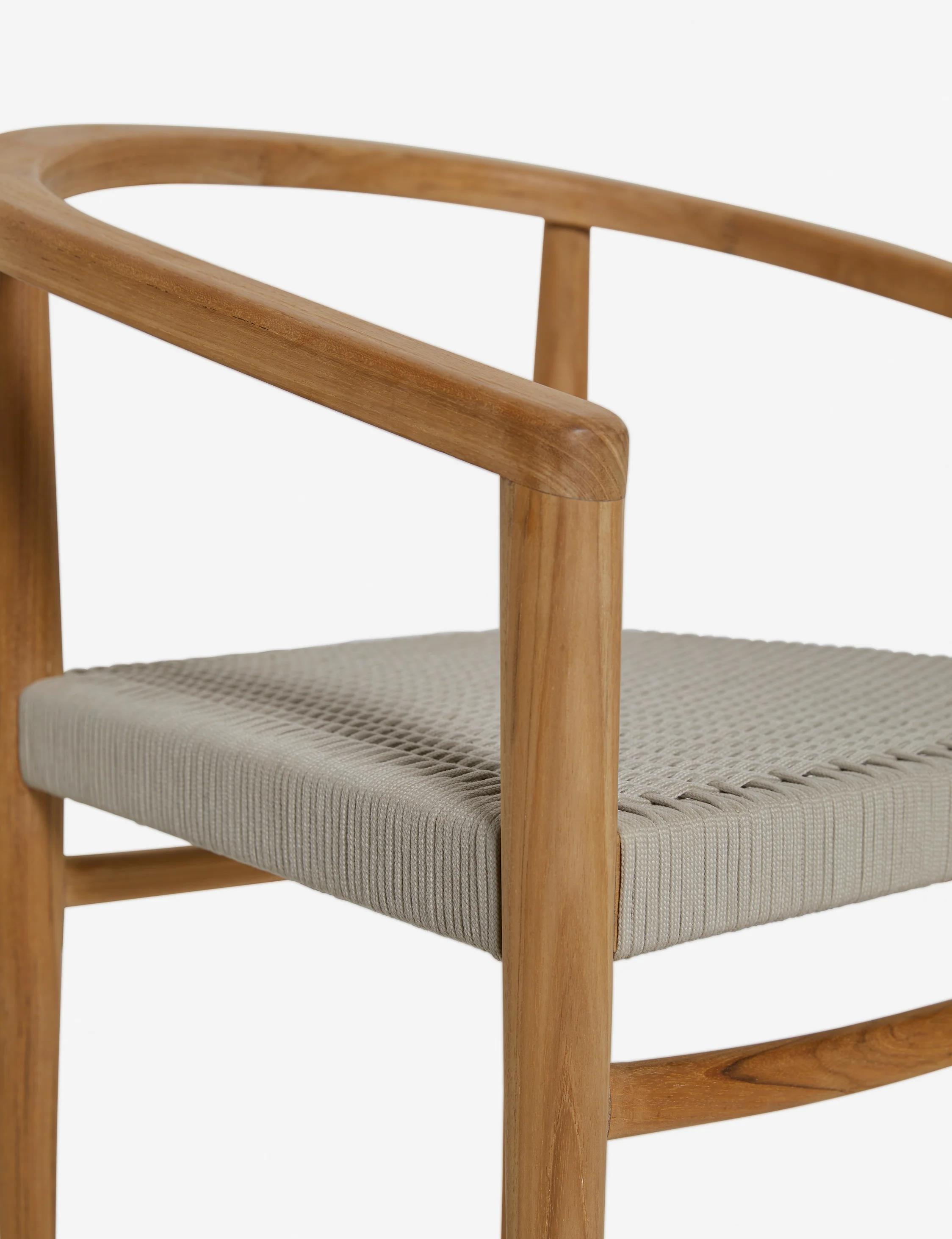 New Arrival Design Wholesale High End Quality Wove Rope Chairs Patio Restaurant Furniture Set Dining Table Outdoor Chair