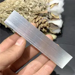 प्रकृति नक्काशीदार Selenite टुकड़ा छड़ी सूत्री हीलिंग फेंगशुई सजावट उपहार स्मारिका के लिए पत्थर कण अंक