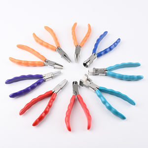 ชุดเครื่องมือช่างแบบใช้มือ ชุดไขควงอเนกประสงค์ พร้อมแท่นวางเครื่องมือ คีมโลหะหลากสี ประกอบด้วยคีมเก้าอันและไขควงแปดอัน - Product Image 3