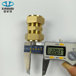 Fabrika pirinç çift yüksük bağlantı parçaları, 22 mm bağlantı plakaları ve güneş enerjisi kolektörü bağlantı parçaları sağlar. - Product Image 4