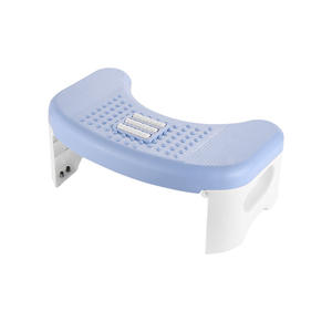 Tabouret de toilette pliable moderne avec surface antidérapante bleu 40x26x18 cm en copolymère PP, équipement de sécurité pour la salle de bain - Product Image 2