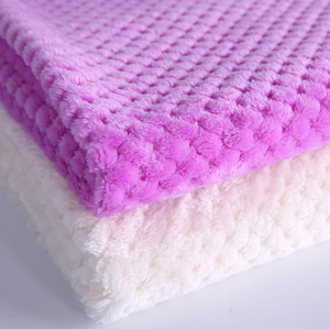 Bán buôn tùy chỉnh 100% polyester siêu mềm Jacquard flannel vải đồng bằng nhuộm để sử dụng như chăn - Product Image 1