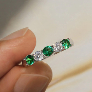 Anillo de Diamantes Esmeralda Q805, Plata 925, Engaste de Garras, Anillo de Compromiso para Mujer, Gema Redonda de Corte Brillante, Joyería Fina - Product Image 2