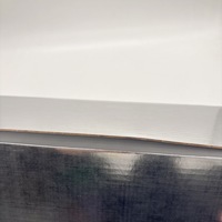 Boîte d'expédition en carton avec logo personnalisé imprimé en feuille d'argent pour vêtements, boîtes en papier métallisé, boîte d'emballage en carton ondulé