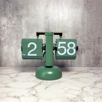 Reloj de Pared Retro de Acero Inoxidable con Mecanismo de Cuarzo, Engranajes Internos y Resina ABS para Decoración y Cronometraje Deportivo