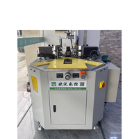 Machine à sertir les coins OUWO 2026 pour les connexions rivetées d'angles à 90 degrés sur les portes et fenêtres en aluminium, usine d'origine