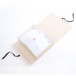 Boîtes à fentes en carton recyclable avec fermeture en ruban <span class=keywords><strong>satin</strong></span>é rigide de qualité supérieure pour l'emballage de la literie et des vêtements en <span class=keywords><strong>lin</strong></span> - Product Image 3