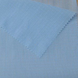 Tissu en nylon 100% Shaoxing <span class=keywords><strong>Yuyuan</strong></span> à faible élasticité, 39 GSM, ultra fin, léger, respirant et doux pour veste de protection solaire - Product Image 4