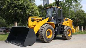 Chargeuse sur pneus neuve de marque chinoise de premier plan, 4 tonnes, godet de <span class=keywords><strong>2</strong></span>,4 m3, CLG842, chargeuse frontale à vendre - Product Image 2