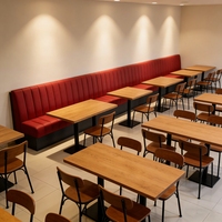 Ensemble de mobilier de café et d'hôtel avec dossier haut, banquette de restaurant en cuir rouge