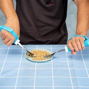 Juego de utensilios adaptativos flexibles de acero inoxidable con peso antivibración, mango de goma antideslizante para personas mayores con temblores en las manos - Product Image 6