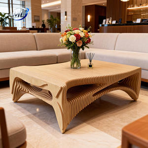 Table basse sculpturale en bois massif courbé, design moderne et personnalisable, pour salon, usage domestique, hôtel ou appartement - Product Image 1