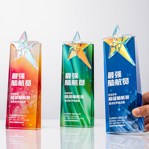 بيع بالجملة مصقول بسعر منخفض زجاج كريستال الكأس بالألوان والنقش نموذج الطباعة بالألوان من خلال الطباعة على لوحة جائزة الكأس - Product Image 4