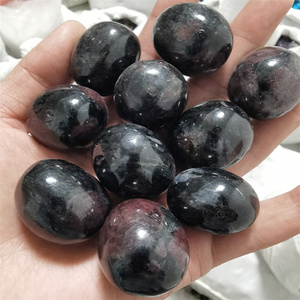 หินผลึกบำบัด30-40มม. เป็นก้อนหินโกเมนแบบธรรมชาติสำหรับเป็นของขวัญ - Product Image 4