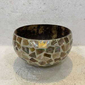 Wholesale in Bulk High-Quality MOP Inlay <b>Coconut</b> <b>Shell</b> Bowls Traditional Handcrafted Decorative for Table Decor - Product Image 3