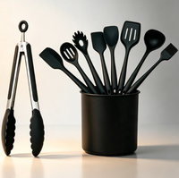 Ensemble de 12 ustensiles de cuisine en céramique antiadhésive en aluminium, comprenant une poêle, une casserole avec passoire et des ustensiles de cuisine pour une utilisation en cuisine