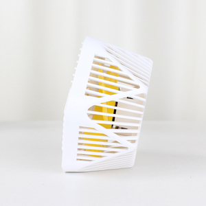 Chine Portable Jaune Main Corée Électrique Mini USB De Bureau Dc <span class=keywords><strong>Ventilateur</strong></span> de Table De Refroidissement Avec 3 Vitesses - Product Image 3