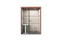 Grande cabine de réunion acoustique modulaire en bois avec murs en verre pour un bureau collaboratif créatif