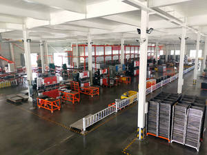 Muebles de exterior de alta calidad, casillero seguro para <span class=keywords><strong>bicicletas</strong></span>, <span class=keywords><strong>armario</strong></span> de bicicleta de estacionamiento personalizado impermeable público, casilleros de Metal de almacenamiento negro - Product Image 6