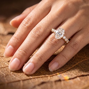 Custom 14K Gold Synthetic Diamond Engagement <b>Ring</b> Luxury IGI Certified Lab Made Diamond Oval <b>Ring</b> Fine Women Jewelry - Product Image 2