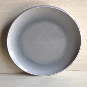 廉价陶瓷搪瓷白色陶瓷晚餐瓷盘的餐厅使用