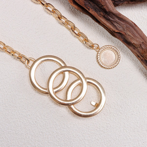 โซ่คาดเอวสีทอง ดีไซน์เรขาคณิตสามวง ทำจากโลหะผสมสังกะสี สำหรับผู้หญิง สวมใส่ได้ทุกวัน - Product Image 3