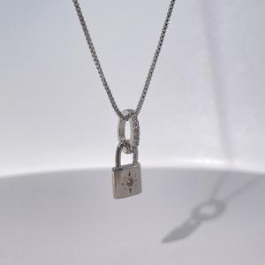 Collier avec pendentif en forme de cadenas en argent 925 Tianyu Gems, incrusté de zircon cubique, design unique de pendentif en forme de cadenas, bijoux pour hommes et femmes - Product Image 2