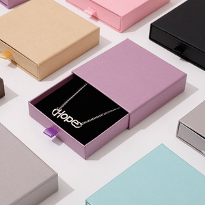 Boîte cadeau pour bijoux de style tiroir <span class=keywords><strong>A1</strong></span> avec ruban de tirage, intérieur en velours, finition mate, plusieurs tailles, plusieurs couleurs, logo personnalisé - Product Image 1