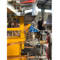 Machine d'extrusion de granulés de bois et de plastique