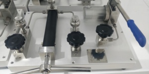 Manómetros Hidráulicos, Bomba de Prueba de Presión, Calibrador de Presión de Alta Precisión, 700 bar, Agua Destilada - Product Image 4