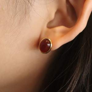 ต่างหู925แท้สำหรับผู้หญิง Chris April แฟชั่นทันสมัยหรูหราชุบทอง18K ONYX Minimalist - Product Image 3