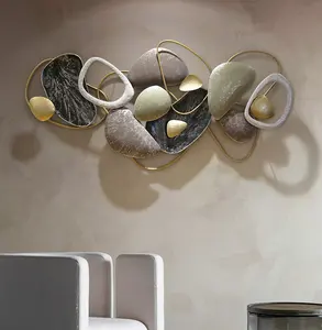 Kaliteli klasik tasarlanmış kapalı asma sanat otel lobisinde 3D dekor Metal demir iç oturma odası duvar dekorasyonu