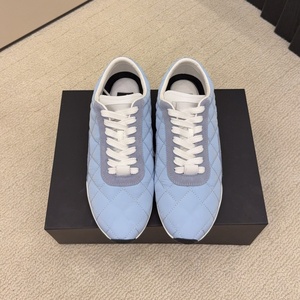 Chaussures de course pour femmes de luxe haut de gamme, respirantes, à semelle plate, tendance mode, chaussures de sport décontractées - Product Image 4