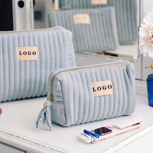 Pochette de maquillage personnalisée avec logo, pour femmes, mignonne, petite, de voyage, en coton biologique doux, en velours matelassé, avec fermeture éclair, grande taille - Product Image 1