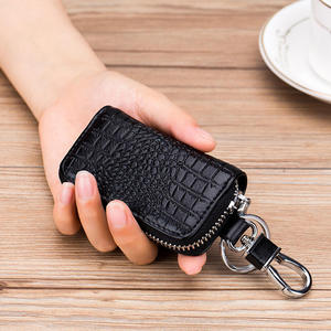 Porte-clés pour homme en cuir de vache véritable à motif crocodile Andong - Product Image 3