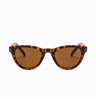 Expédition immédiate, vente en gros, lunettes de soleil unisexes de haute qualité, tendance, effet œil de chat, effet tridimensionnel, TR90, UV400, acétate