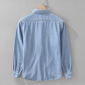 Camicia Giacca in Denim da Lavoro per Uomo, Lavaggio Chiaro, Maniche Lunghe, Casual, Oversize, con Bottoni e Tasche sul Petto, Capospalla - Product Image 2