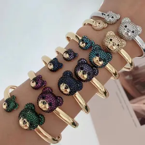 Venda quente Bonito Urso Cuff Bangle Banhado A Ouro Latão Cor Zircônio Popular Teddy Bear Luxo Pulseira De Ouro Jóias