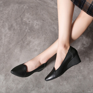 Escarpins professionnels en cuir noir pour femmes, <span class=keywords><strong>chaussures</strong></span> de travail à semelle souple compensée et bout pointu, idéales pour le trajet quotidien et confortables pour le printemps - Product Image 4