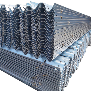 Q235b Chất lượng cao Trung Quốc nhà máy giá cả cạnh tranh w-beam gia cố hộ Lan Tôn sóng hàng rào giao thông hàng rào cho an toàn đường bộ - Product Image 4