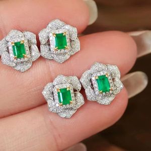 Xinfly18K Gold Flower Shape 0.4ct Natural Diamond Earrings Vivid Green 0.6ct Natural <b>Emerald</b> <b>Studs</b> for Wedding Party Trendy Gift - Product Image 3