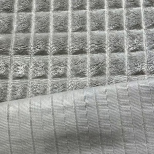 Trung Quốc Nhà sản xuất tùy chỉnh duy nhất hai mặt kẻ sọc 215gsm 100% Polyester dệt kim <span class=keywords><strong>Jacquard</strong></span> cắt thả-kim flannel vải cho áo - Product Image 5