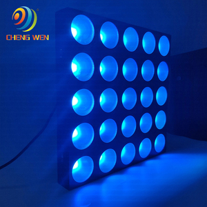 Bảng Điều Khiển Sân Khấu 25 Chiếc Ma Trận DMX 30W 3 Trong 1 4 Trong 1 Đèn <span class=keywords><strong>LED</strong></span> Chiếu Sáng Khán Giả RGB 25*30W - Product Image 5