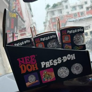 ลูกบอลเปลี่ยนสีได้ ลดความเครียด บีบแล้วเด้งช้า ของเล่นบีบขายส่ง - Product Image 2